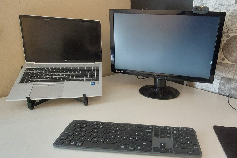 laptop stand benefits - dual-screen setup